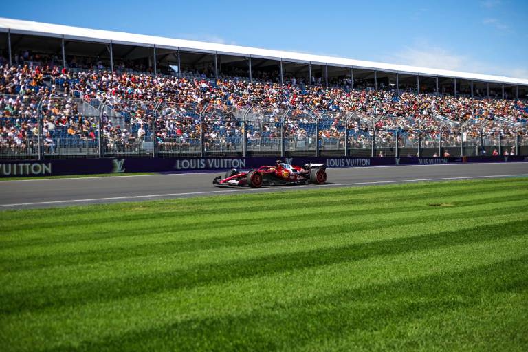 Charles Leclerc lidera la segunda sesión de libres en el GP de Australia; Hamilton se adapta a Ferrari