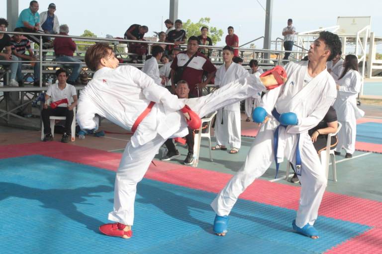 Jesús Moreno es el campeón absoluto de la Copa Anual Regional de Karate Noroeste