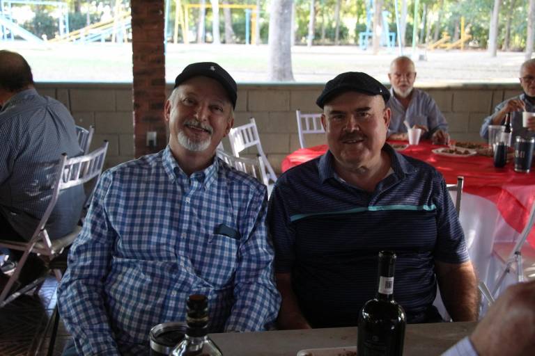Ex alumnos del ICH disfrutan su tradicional reunión de fin de año
