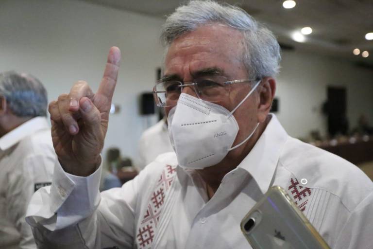 No podemos vivir confinados eternamente, opina Rocha Moya sobre la realización del Carnaval de Mazatlán