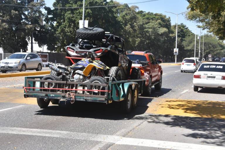 Desde Culiacán, vacacionistas ya se mueven a destinos turísticos por Semana Santa