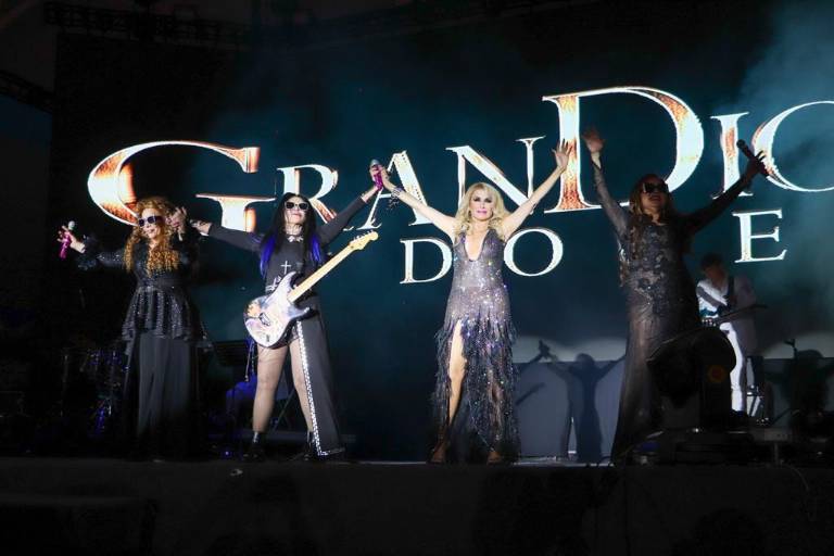 Brindan Las GranDiosas una velada nostálgica en la Feria Nacional de Durango