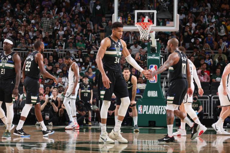 Milwaukee Bucks dominó a Brooklyn Nets y forzó el Partido 7