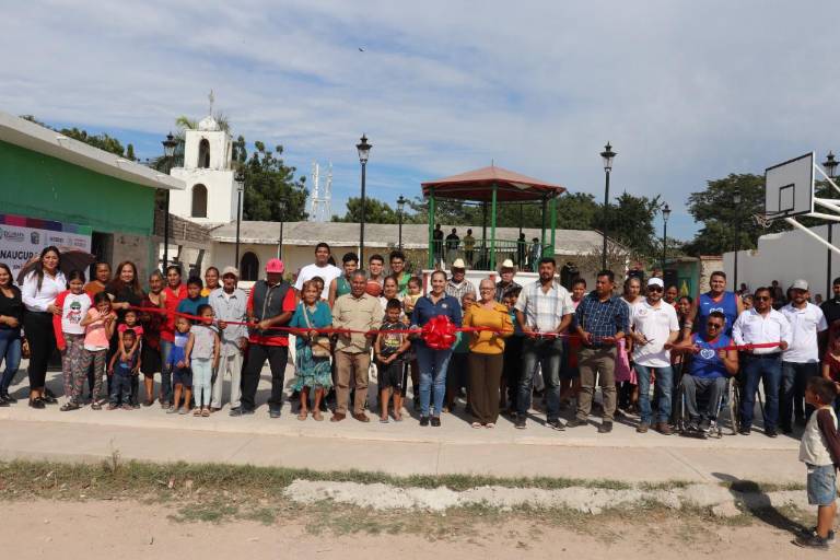 Inauguran cancha de usos múltiples en comunidad de Copales