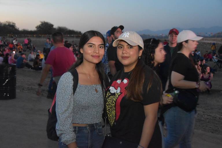 Disfrutan de un paseo por las nubes, música y mucha diversión en Narnia