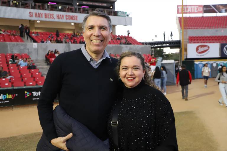 Alejandra I recibe sus atributos reales como Reina del Carnaval de Mazatlán 2023