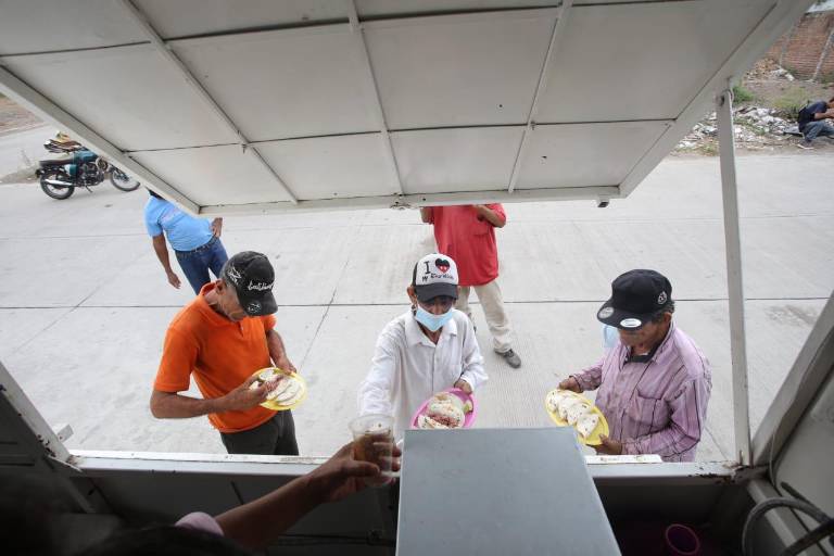 Comedor comunitario de la Burócrata en Mazatlán invita a los más necesitados a desayunar tres veces a la semana