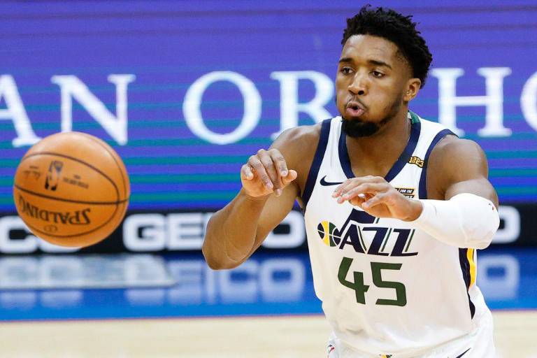 Donovan Mitchell es baja los tres juegos finales de la temporada regular