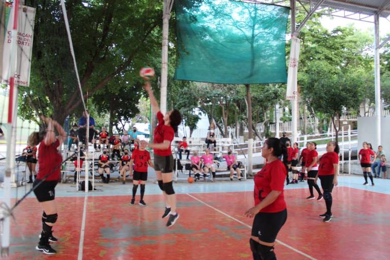 Mujeres y Chicas del Soly jugarán la final del Primer Torneo de voleibol ‘Culiacán Ciudad Capital’