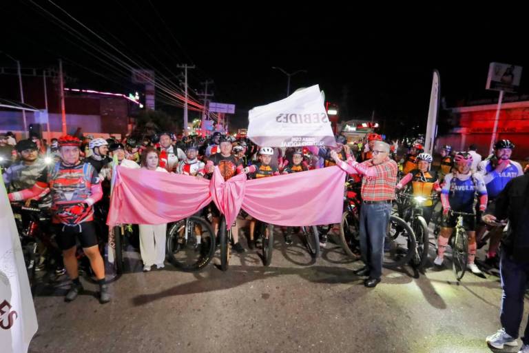 Rodada rosa reúne a más de 750 ciclistas rumbo a Altata