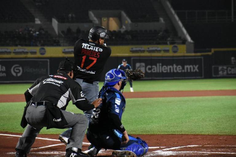 Isaac Paredes debuta con jonrón y Naranjeros gana en Obregón