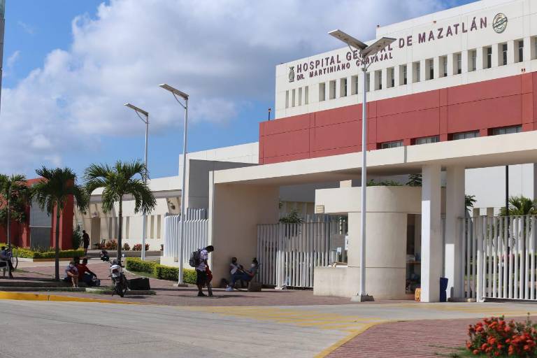 Cuatro hospitales de Mazatlán están al 100 por ciento de ocupación con pacientes Covid