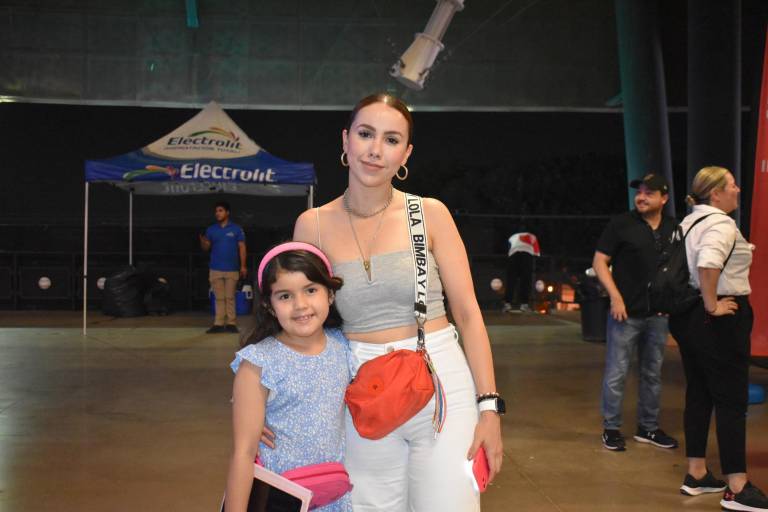 Festejan sinaloenses el inicio de la Temporada de Beisbol 2023-2024