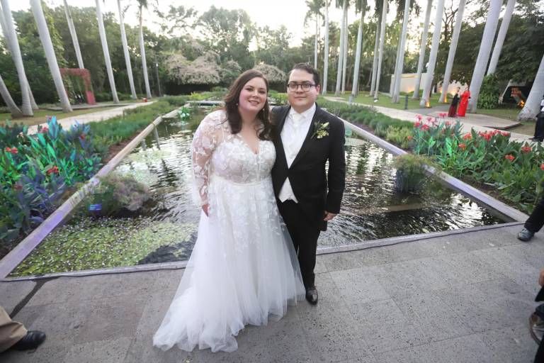 Celebran María Fernanda Clouthier y Guillermo Tejeda su unión en el Jardín Botánico
