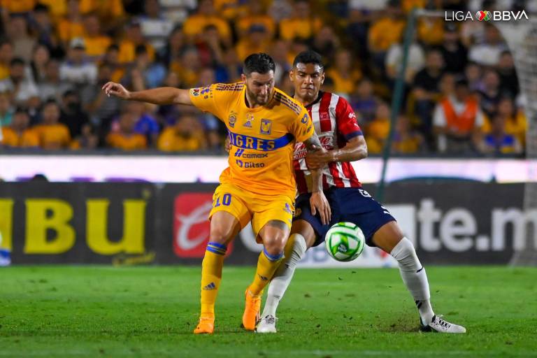 Tigres y Chivas dejan todo para el domingo