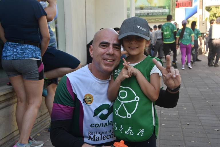 Corren miles de culiacanenses por la inclusión en la segunda carrera 5k A Tu Manera