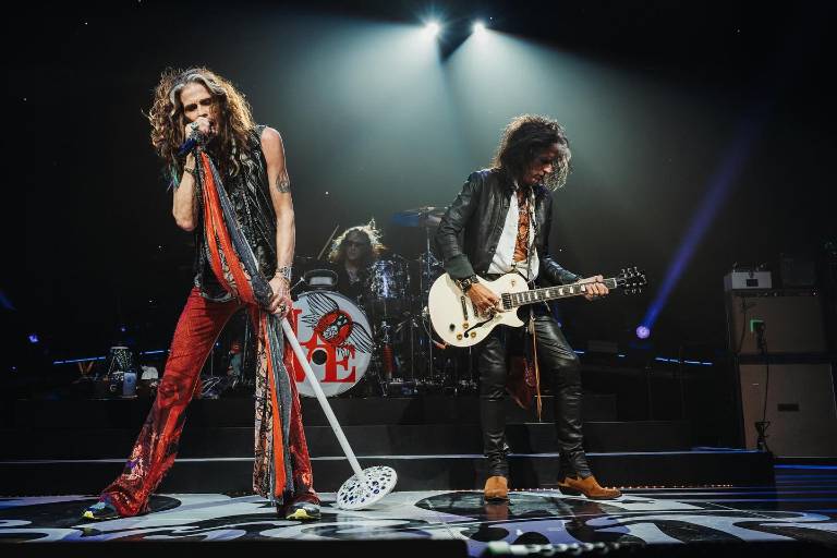 Pospone Aerosmith su gira de despedida ‘Peace Out’ para 2024