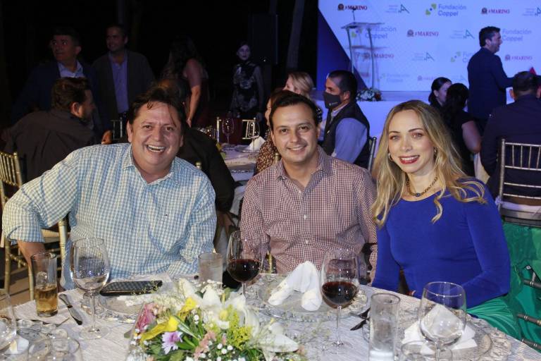 Entregan Premio al Mérito Filantrópico y Valor de Excelencia