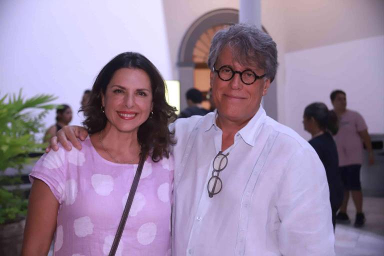 Disfrutan amantes al teatro de ‘Los niños de sal’