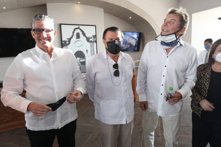 Tienen fiesta por reinauguración del Hotel Pueblo Bonito Mazatlán Beach Resort, en Zona Dorada