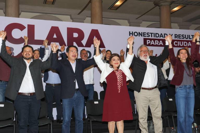 Brugada presenta equipo de precampaña; con diputados, senadores, deportistas e influencers
