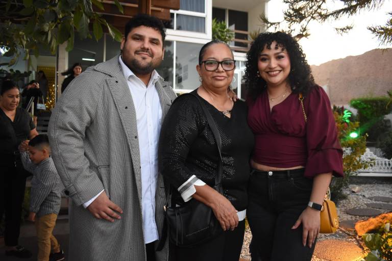 Egresa nueva generación de especialistas en Gerontología y Autismo