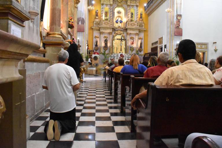Aclaman a Cristo en la tradicional Misa de Domingo de Ramos
