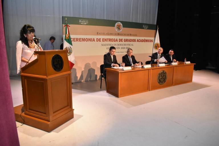 Son Maestros en Derecho Fiscal