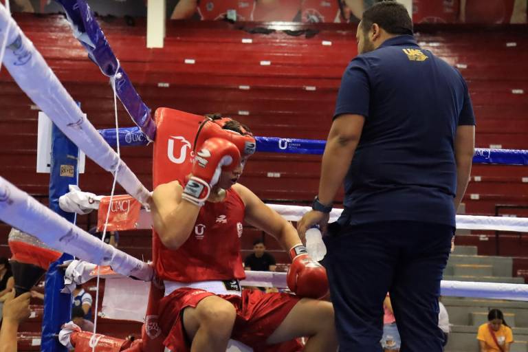 La UAS pone en marcha las escuelas de boxeo y atletismo