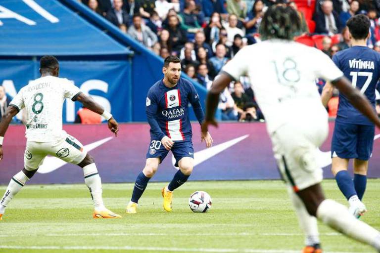 El PSG juega uno de sus peores partidos y sale abucheado