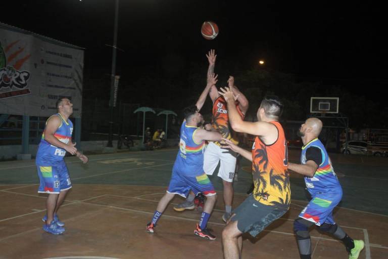 Pollería Catalina supera a Casa Grande, en el baloncesto de Casa Hogar de Mazatlán
