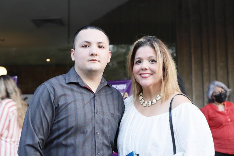 Viven velada de comedia y ópera en ‘Elixir de amor’