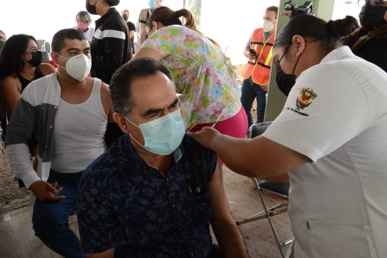 Reitera el Rector el llamado a la población a seguirse cuidando