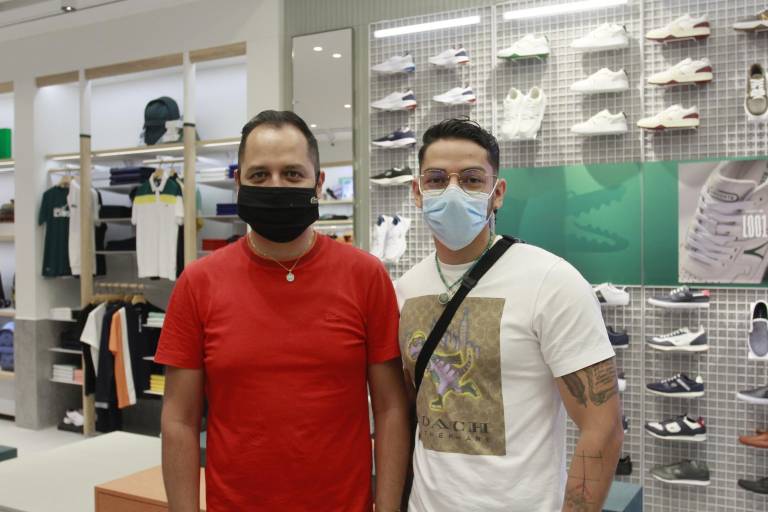 Con nueva imagen, Lacoste reabre sus puertas