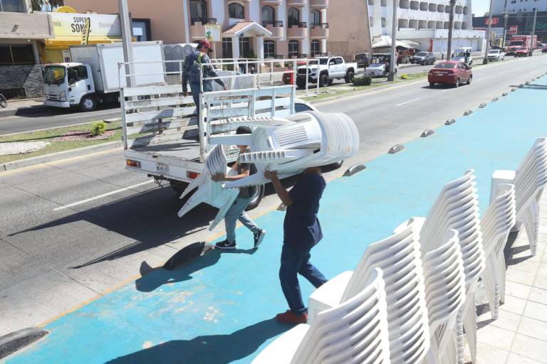 Van hasta el momento más de 1,650 sillas decomisadas durante el Carnaval de Mazatlán 2024