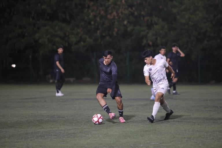 Fajardo y CMS Desarrollos decretan entretenido empate en las semifinales de Primera Fuerza