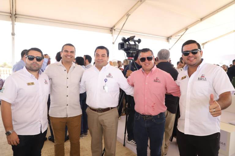 Colocan primera piedra de Recinto Fiscalizado Estratégico