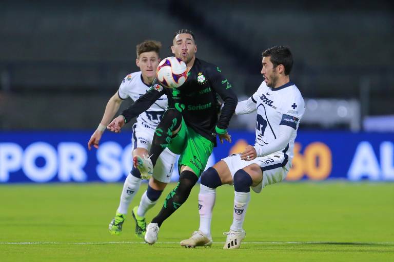 Ruge Pumas ante Santos Laguna