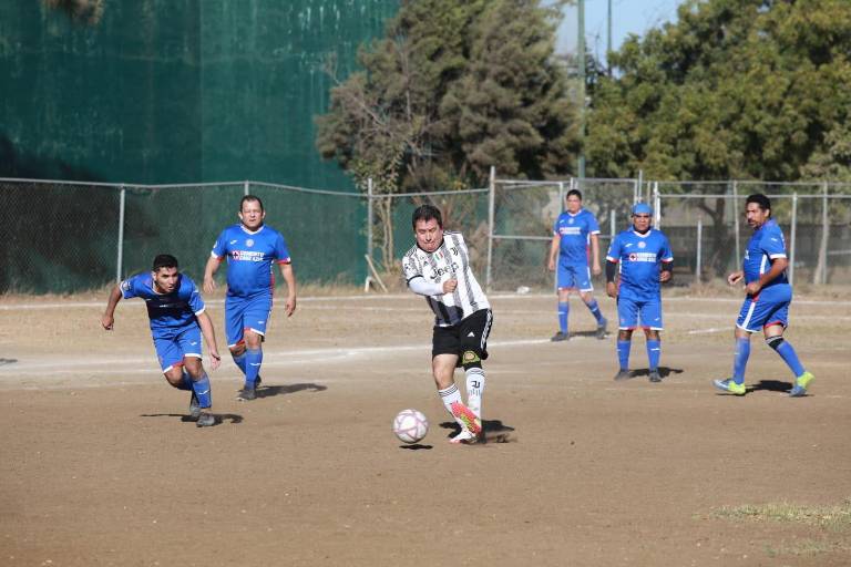 Asume Visane-Ramada la cima de Liga de Futbol Intermédicos