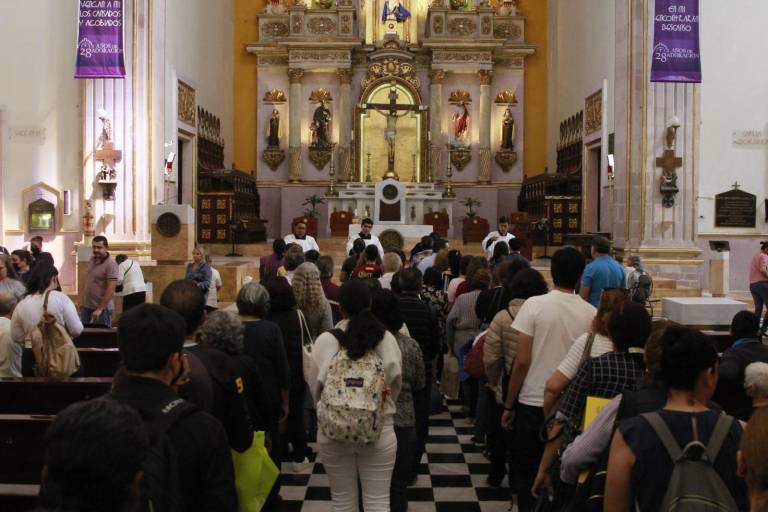 Acuden en Culiacán a tomar ceniza en el inicio de la Cuaresma