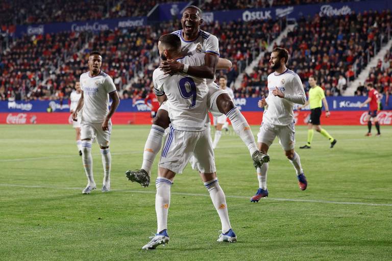 Real Madrid vence al Osasuna y se acerca al título