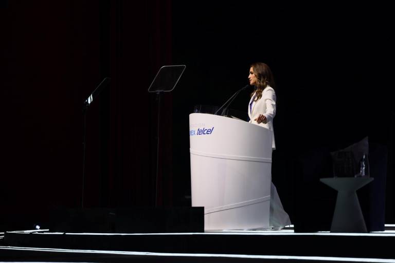 No hay un mundo donde esté bien bombardear hospitales y se asesine a niños: Reina de Jordania