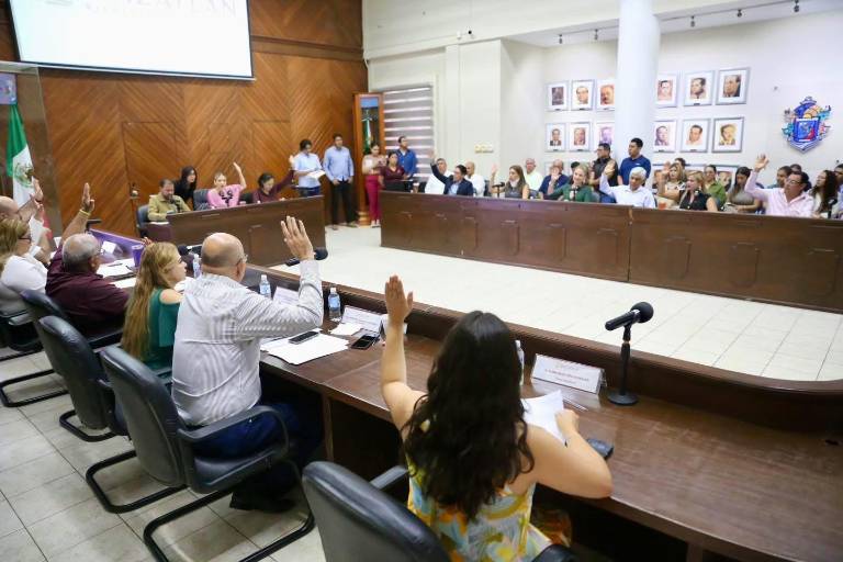 Cabildo de Mazatlán aprueba subrogar pago a jubilados y pensionados del antiguo Acuario
