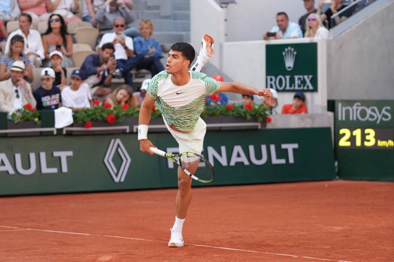 Carlos Alcaraz debuta en Roland Garros y reafirma su condición de favorito para el título
