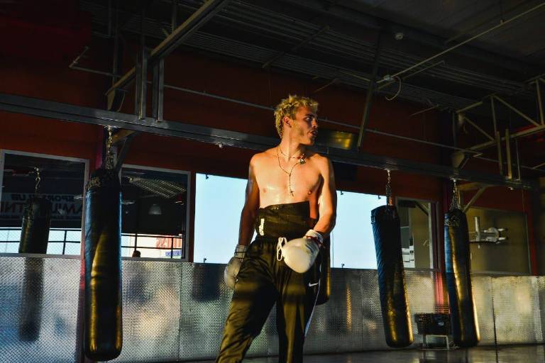 Julio César Chávez Jr. se enfrentará al ex peleador de la UFC Anderson Silva