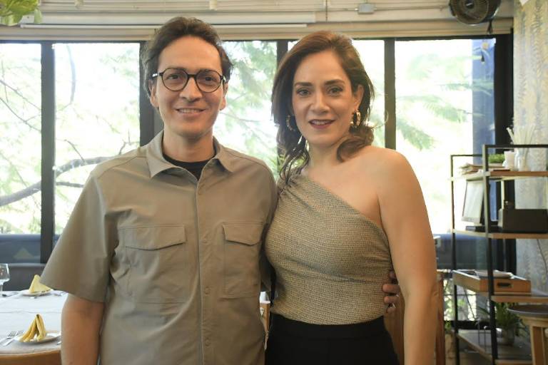 Disfrutan del rico sabor de España en el Villa Unión