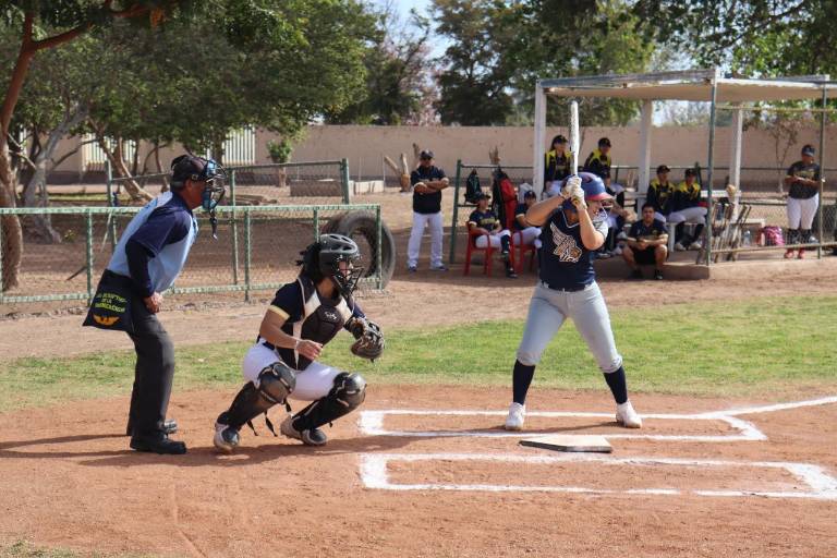 El softbol de Águilas UAS, al borde de la eliminación en la Universiada Regional