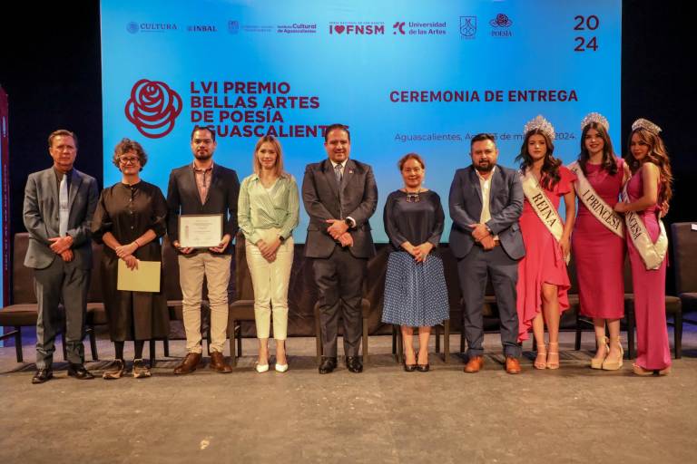 Recibe Ángel Vargas Castro el Premio de Poesía Aguascalientes