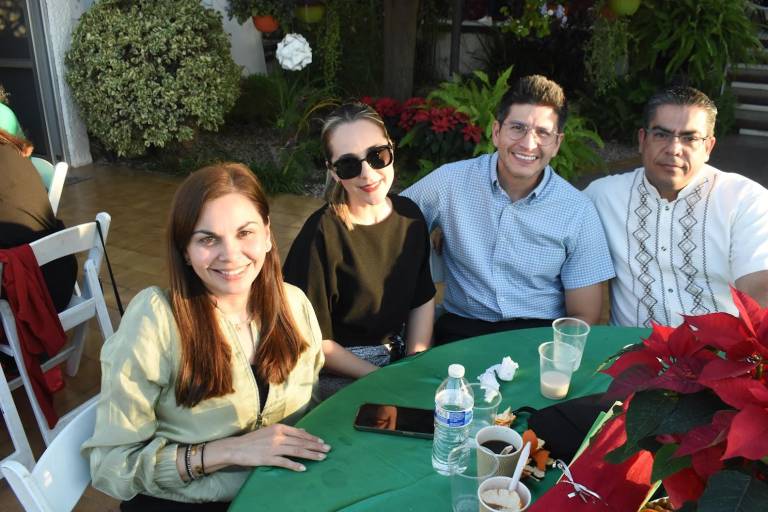 Celebran maestros, alumnos y personal su tradicional posada