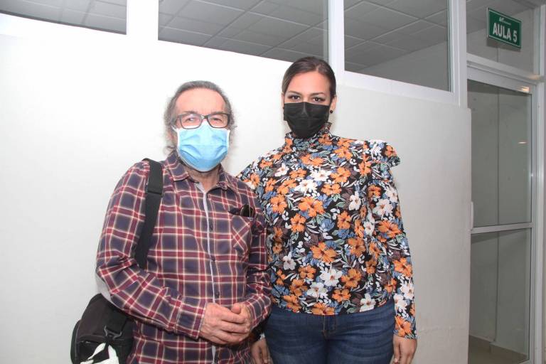 Presentan Arturo Santamaría Gómez y Jaime Félix Pico el libro Covid-19 en Sinaloa, su impacto en el Turismo y la Gastronomía
